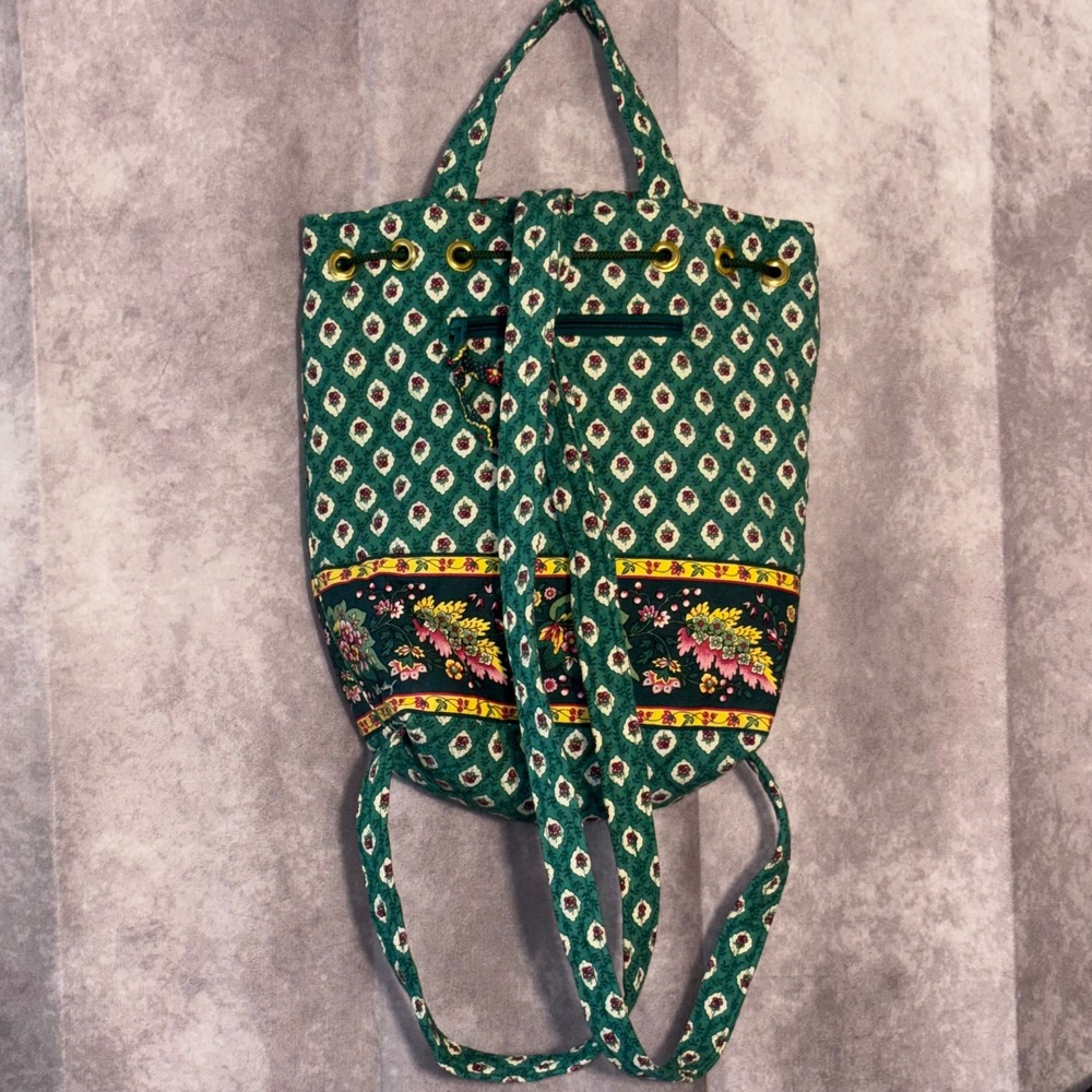 NWOT Vera Bradley Greenfield Backpack Green Floral Quilted Snap Flap - Picture 6 of 8
